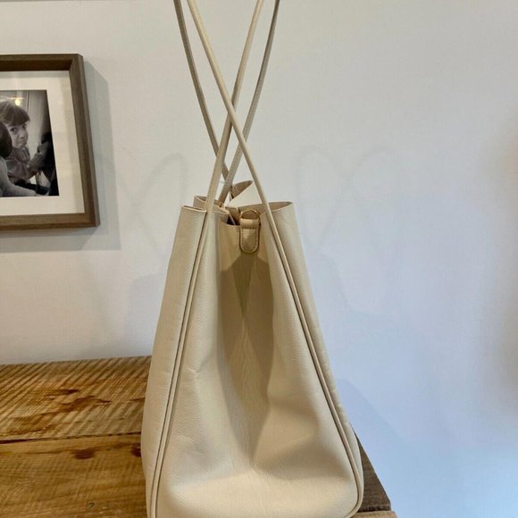 Anthropologie The Hollace Tote Ivory Vegan Leather Tote with inner removable bag - Picture 8 of 12
